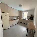 For Rent Near Coresi Shopping شقة