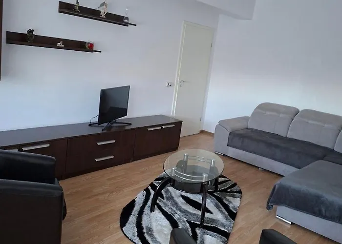 Апартаменты For Rent Near Coresi Shopping